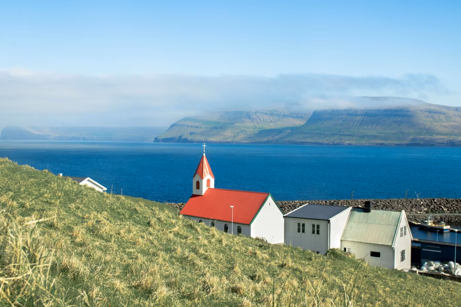 Hvannasunds kirkja: the photograph it was printed from